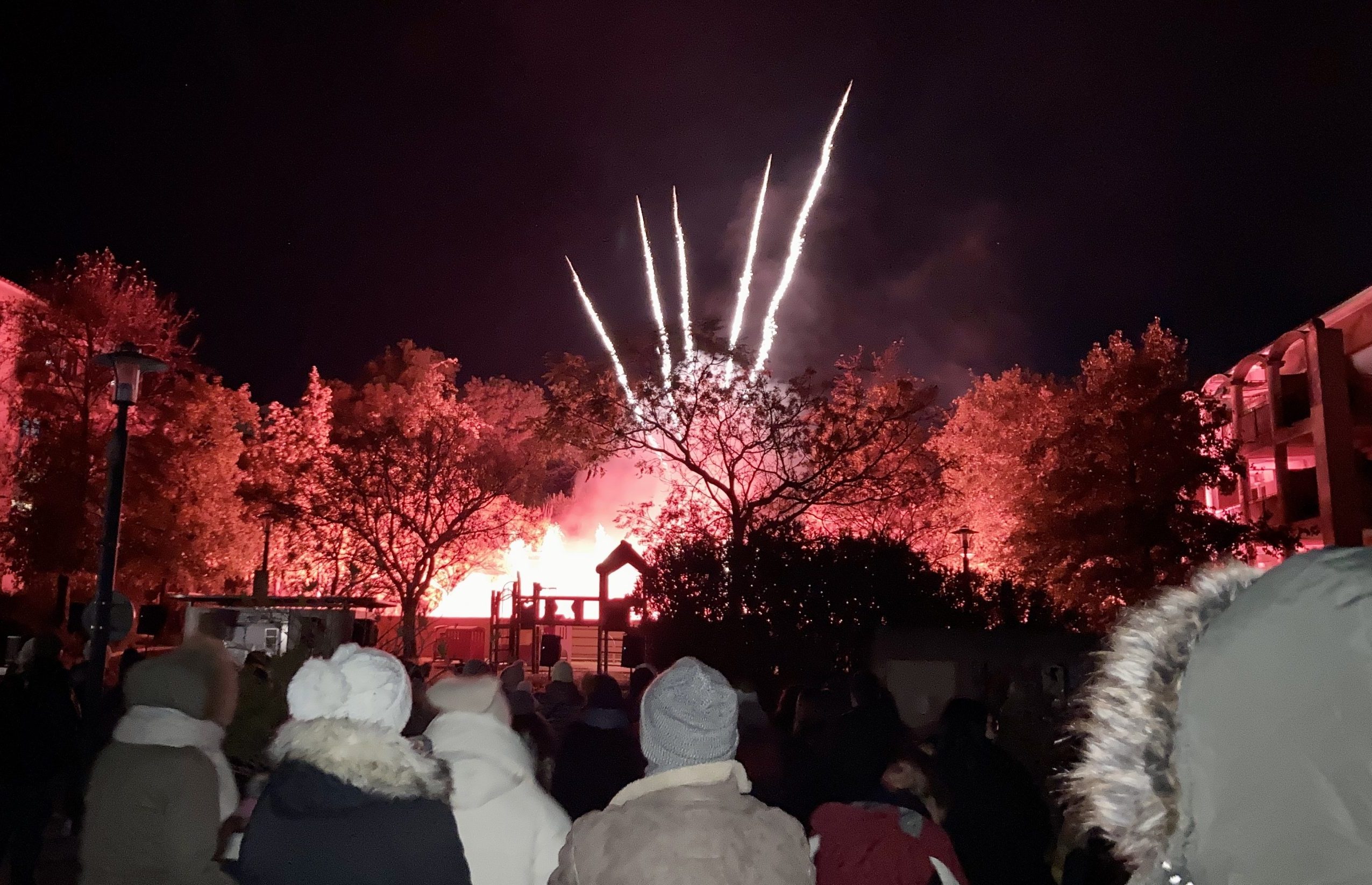 Photo du feu d'artifice à Venelles en décembre 2022