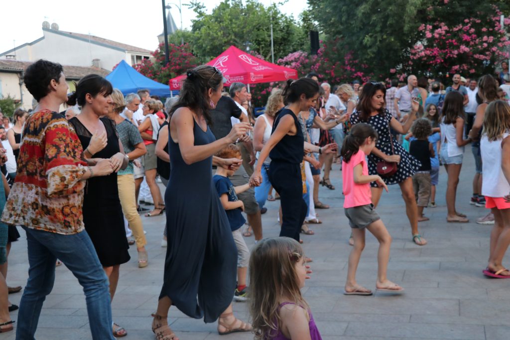 photo de Venellois au Mardi en fête