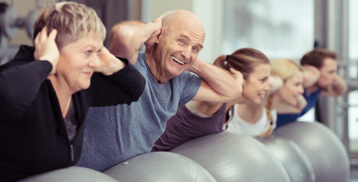 Photo de pilates seniors sport santé