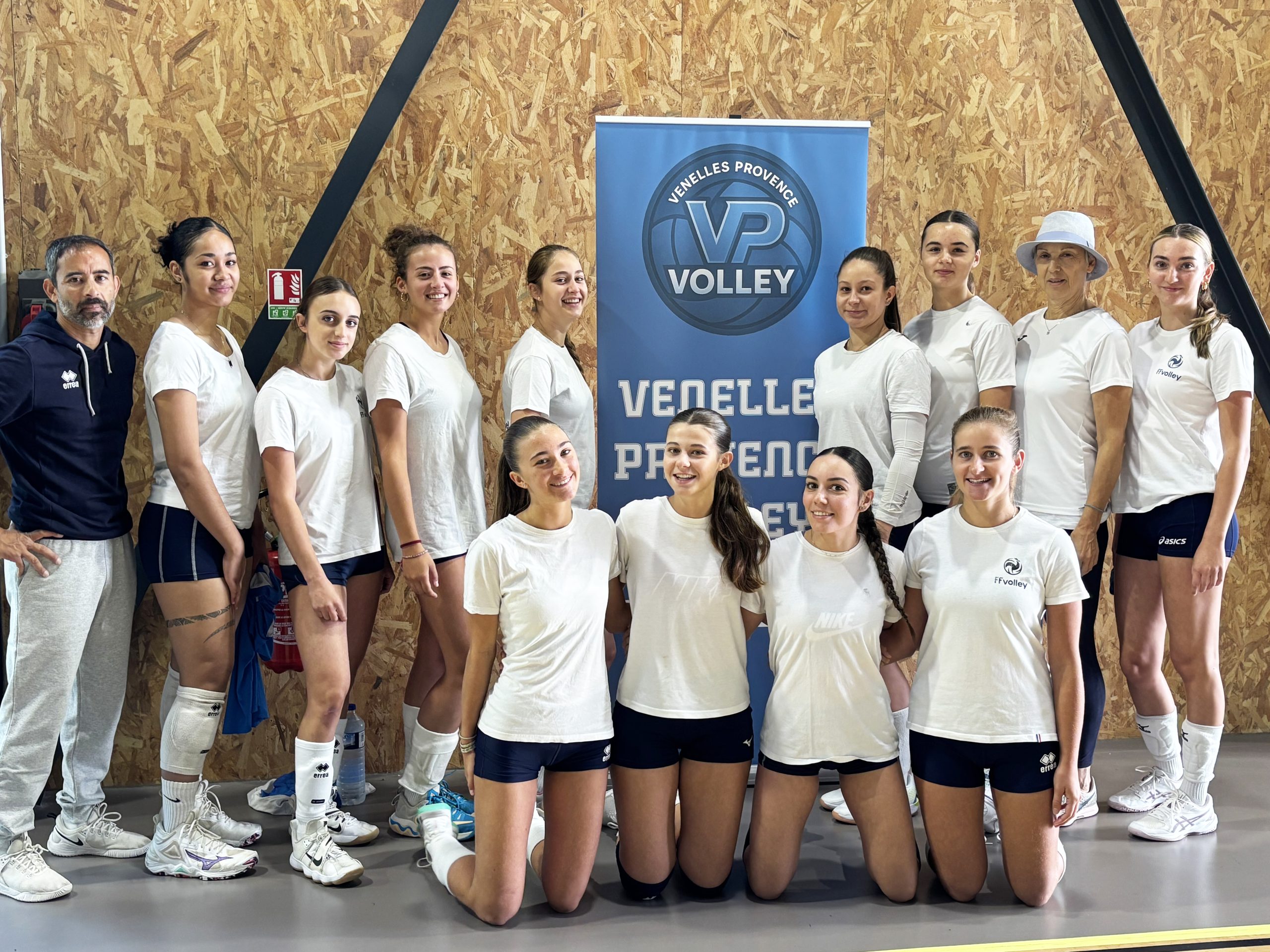 photo de l'équipe du Venelles Provence Volley