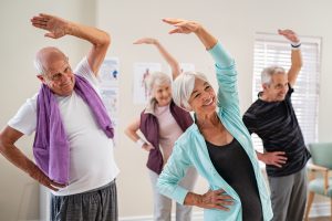 séance d'activité physique adaptée pour les seniors